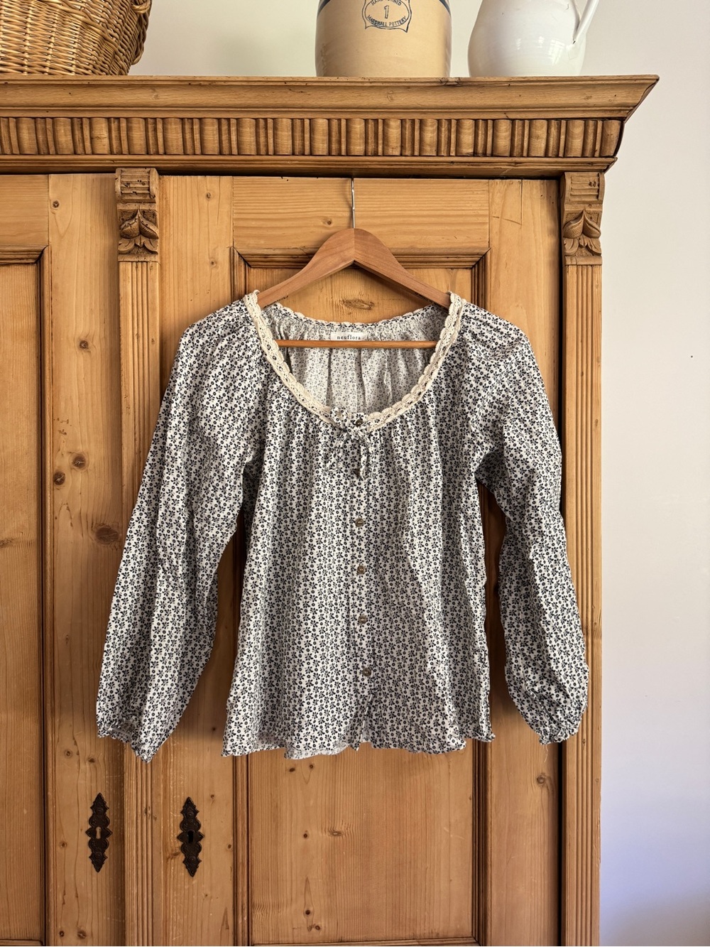 Women’s Floral Button-Front Blouse with Lace Trim - Cream/Black